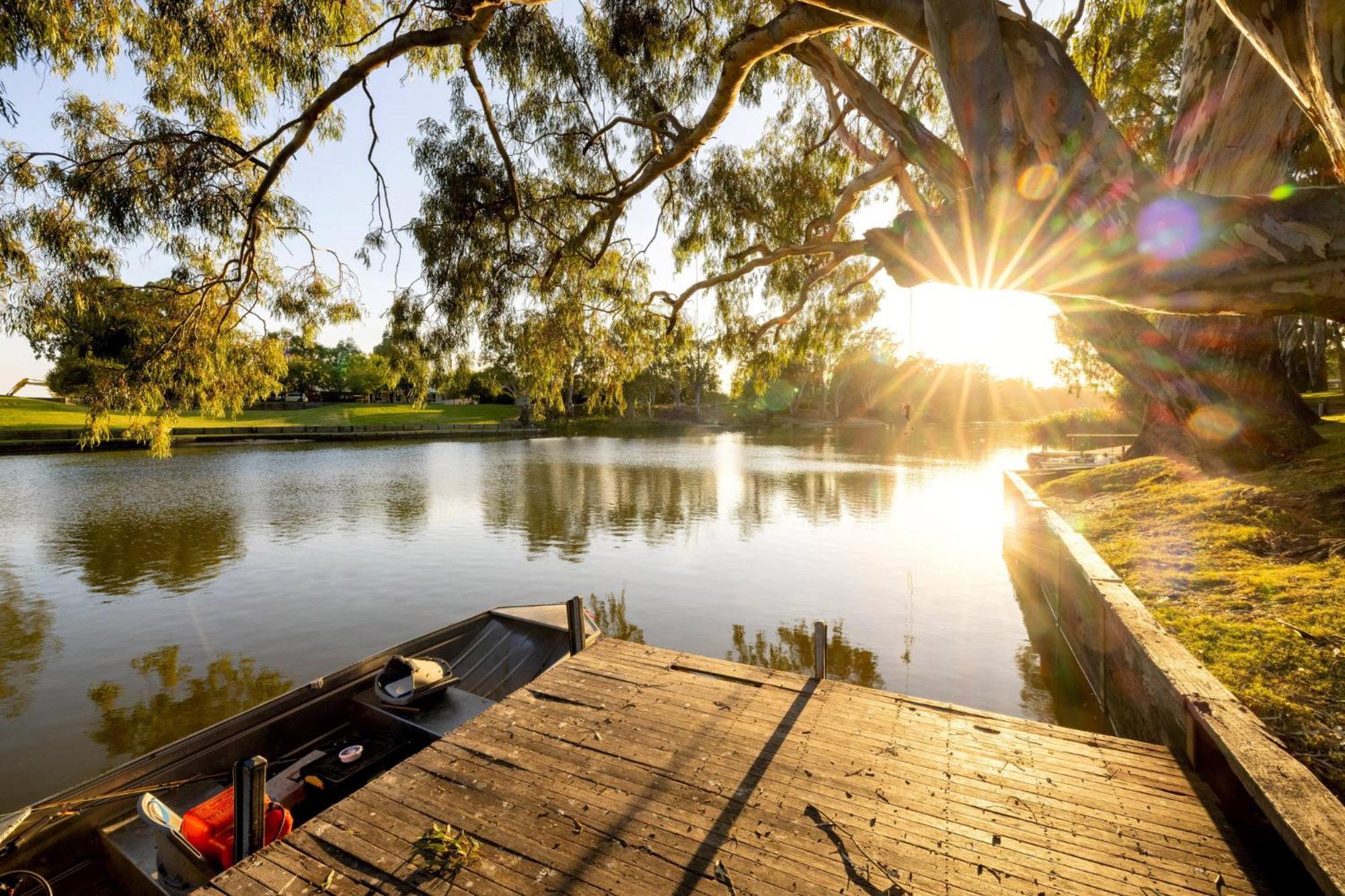 Big4 Deniliquin Holiday Park Exterior foto