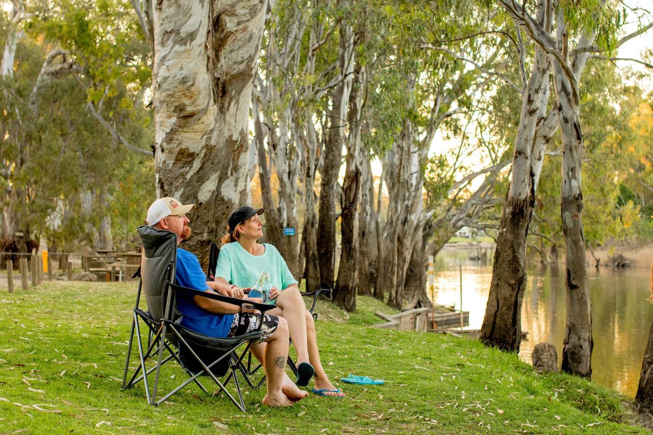Big4 Deniliquin Holiday Park Exterior foto